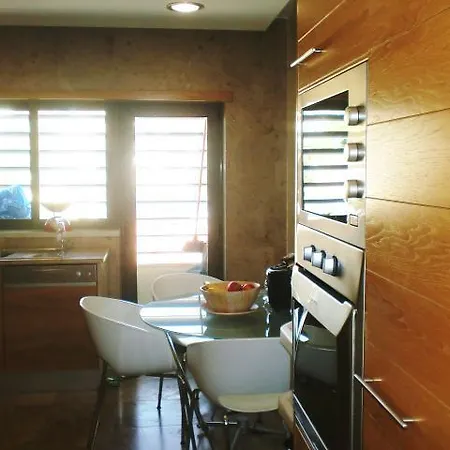 Deluxe Apartment *